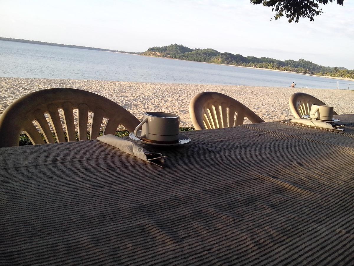 Les Acacias Bungalows Manambolo Exterior foto